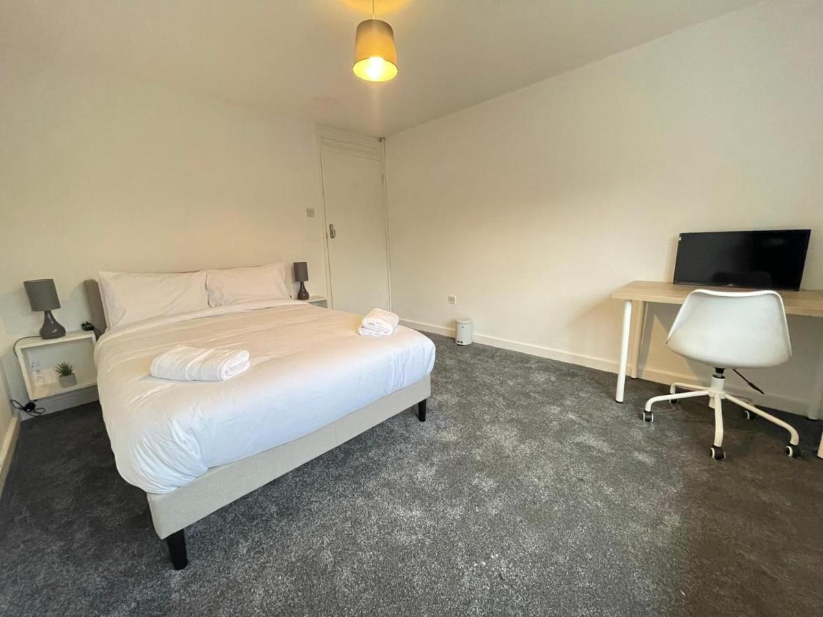 Spacious Bedroom In Beckton London Kültér fotó